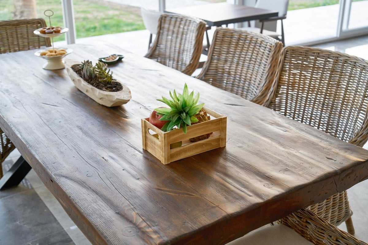 Choose the Perfect Table & Accessories for Your Dining Room - TheFastr