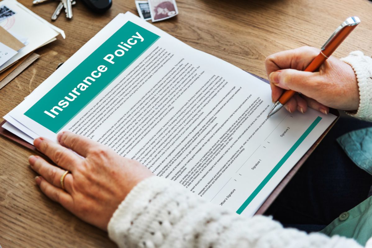 Insurance Scams and Frauds How to Avoid Them? TheFastr