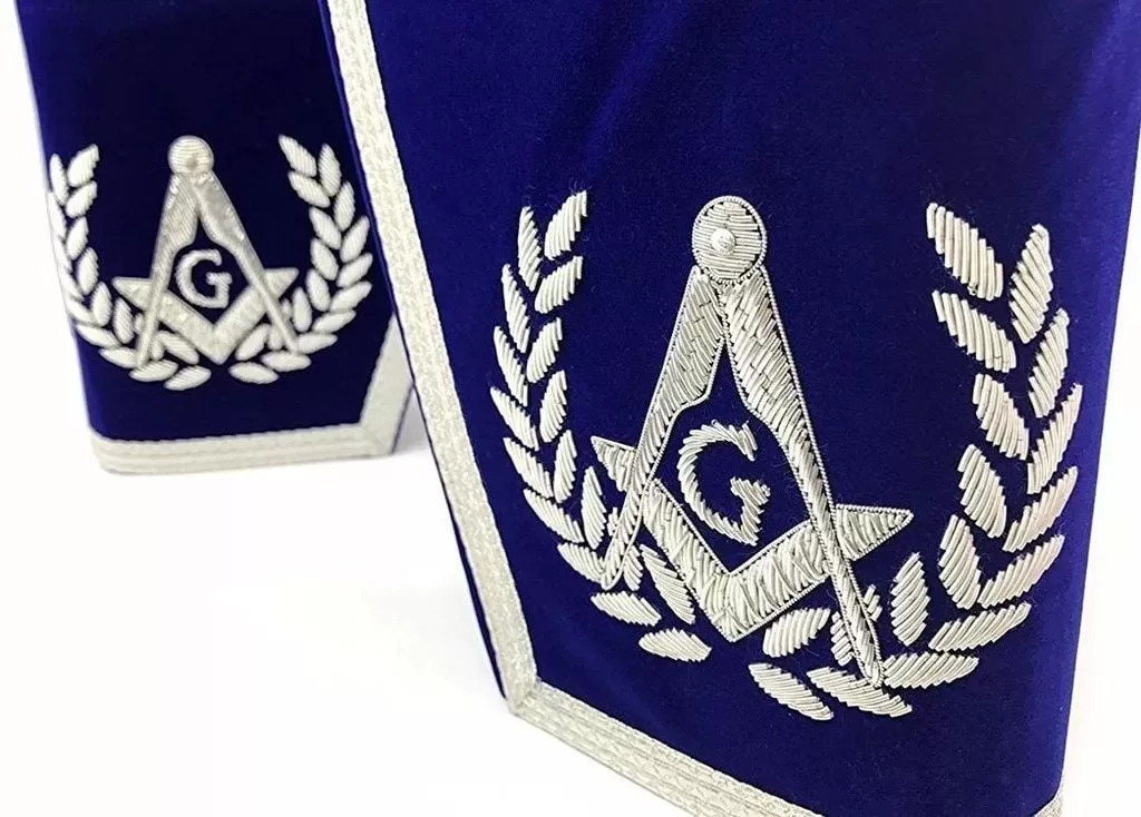How Masonic Cuffs are Used Over Different Clothes?