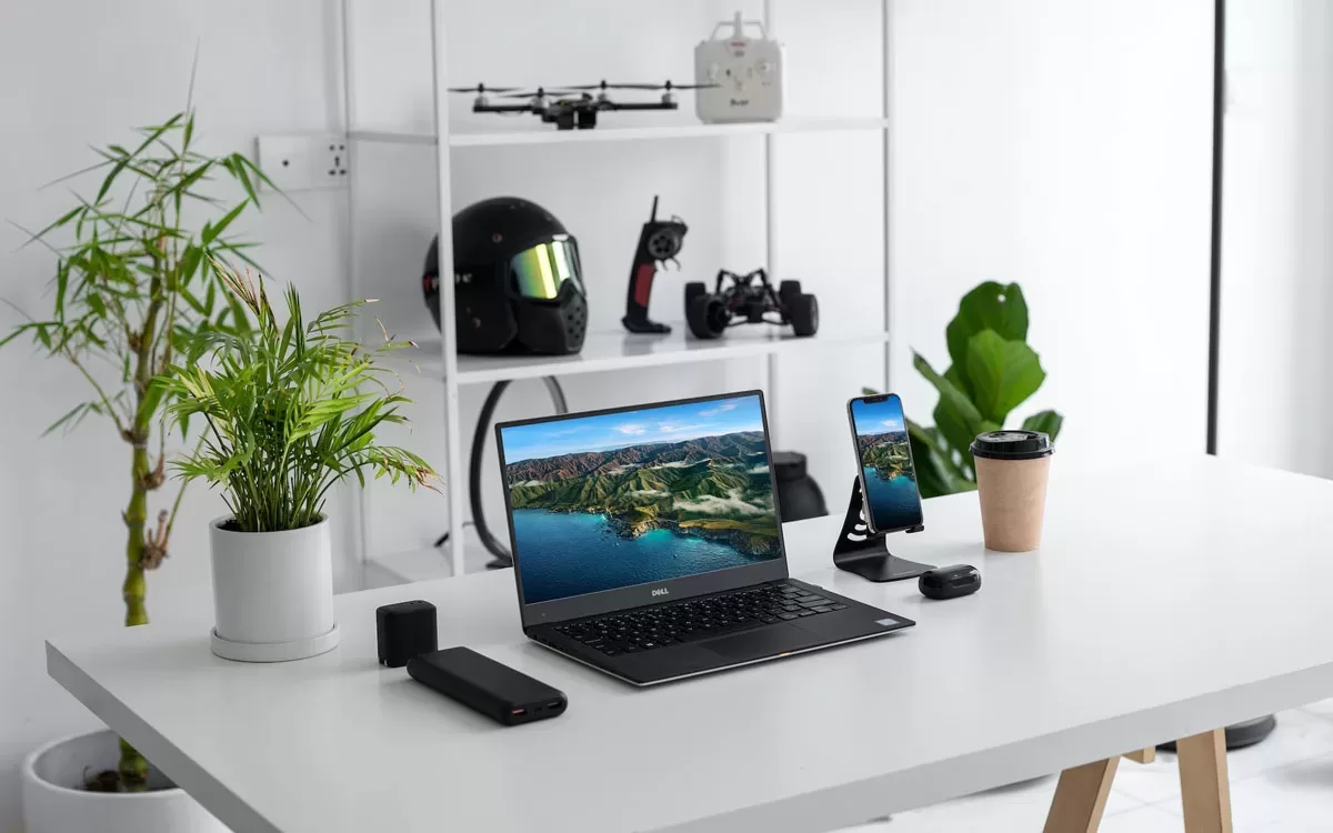 Creating the Ultimate Tech Nook: A Guide to Setting up Your Personal Workspace